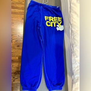 Brand New NWOT Freecity Superfluff Lux OG sweatpant electric bluelight. large.